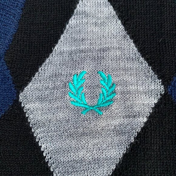 Fred Perry classic 100% merino wool argyle sweater - Picture 2 of 8